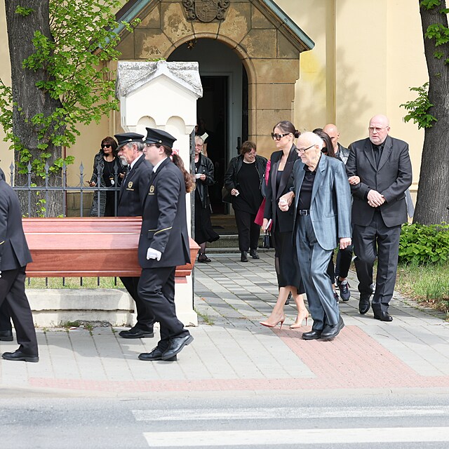 Poh�eb babi�ky Ornelly �tikov�