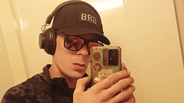 Ptel Shopaholic Adel pedstavuje bizr. Podle lid pr bere drogy