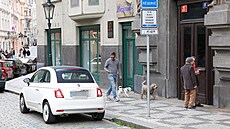 Janek Bartoka venil dva tynohé mazlíky, ke kterým ml táta Jií blízko.