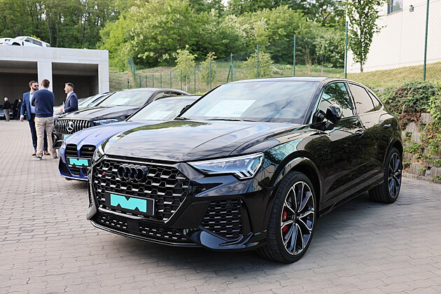 Oteven novho salonu Mototechny