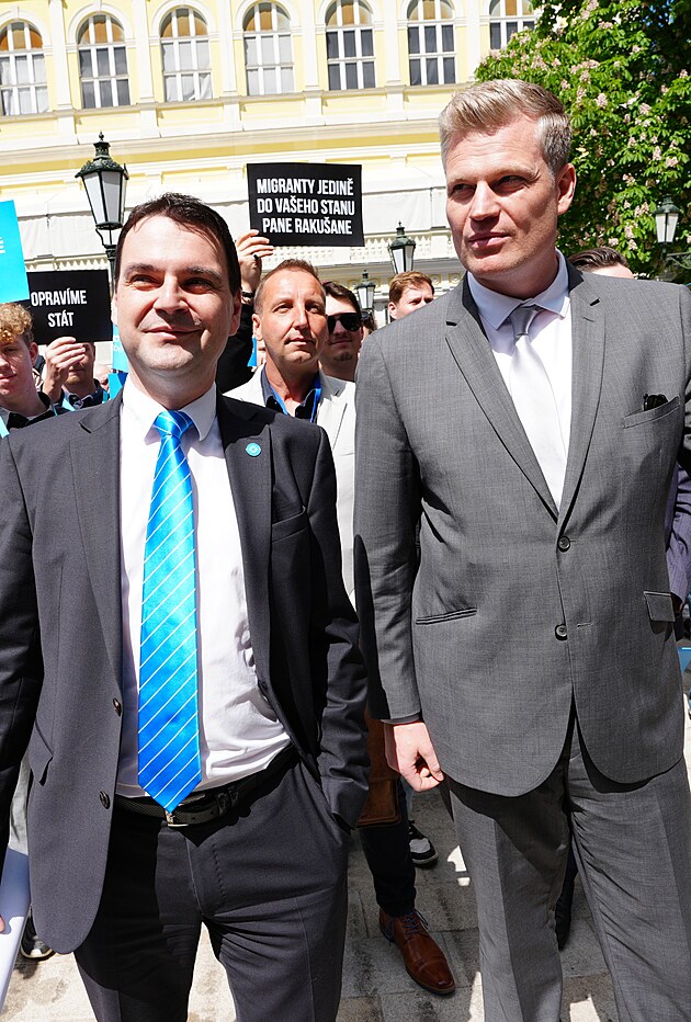 Petr Macinka, Filip Turek