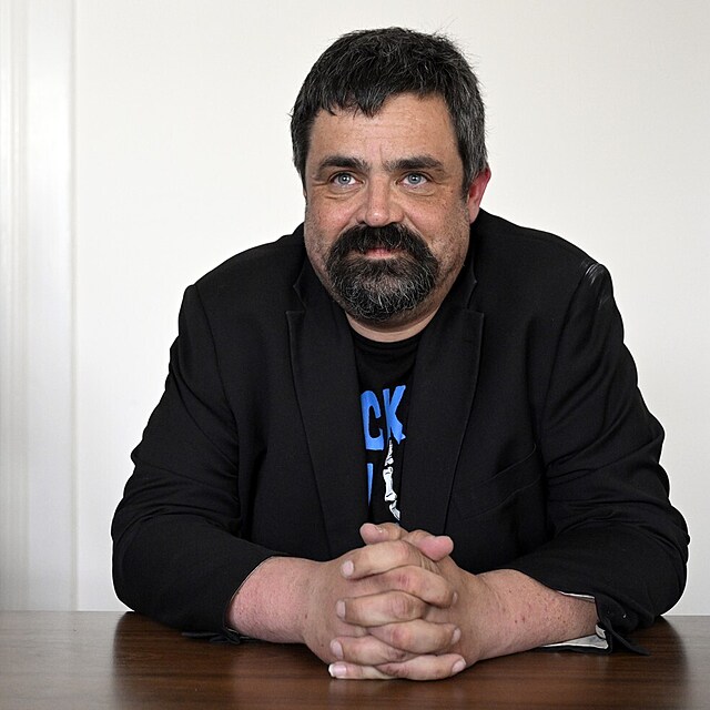 Pavel Novotn