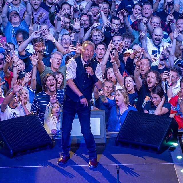 Bruce Springsteen na koncert v Manchasteru