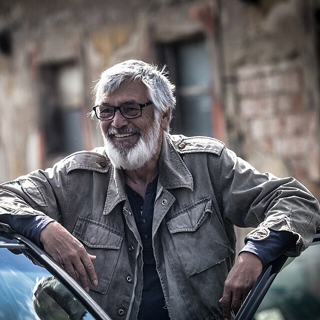 Ji Bartoka coby veterin Jan ve filmu Teorie tygra
