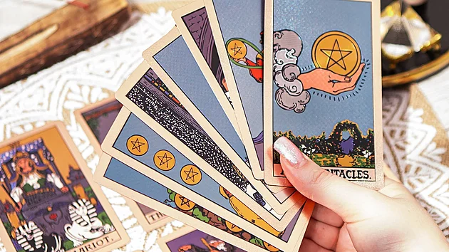 Horoskop podle tarotov�ch karet