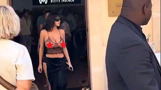 Bianca Censori