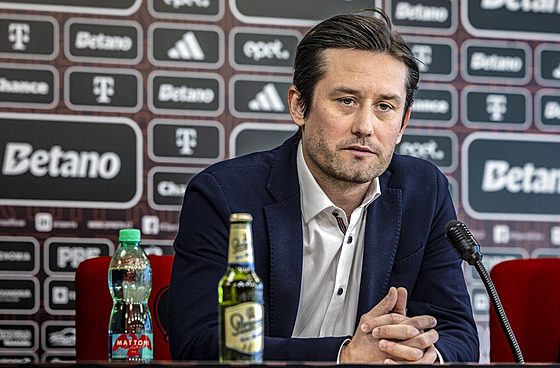 Sportovní editel Sparty Tomá Rosický