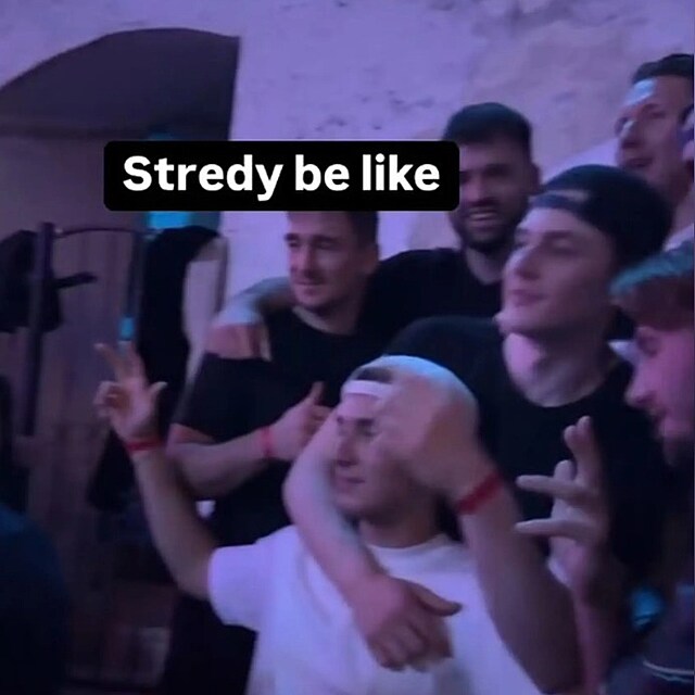 Sloven�t� hokejist� po propad�ku na MS pa�itli s kontroverzn�m influencerem Filipem Sul�kem. Pr� ho neznali, on tvrd�, �e fotku cht�li sami!