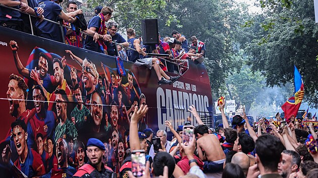 Oslavy titulu byly v Barcelona sakra divok.