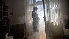 Hance T�e�tíkové t�hotenství slu�í. Ukázala b�í�ko t�sn� p�ed porodem!