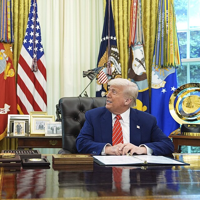 Konec Elona Muska v adu DOGE oznmil Donald Trump za jeho ptomnosti.