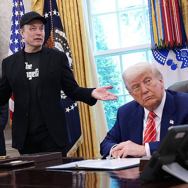 Konec Elona Muska v adu DOGE oznmil Donald Trump za jeho ptomnosti.