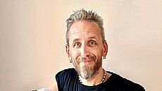 Tomá� T�e�tík se stal strýcem