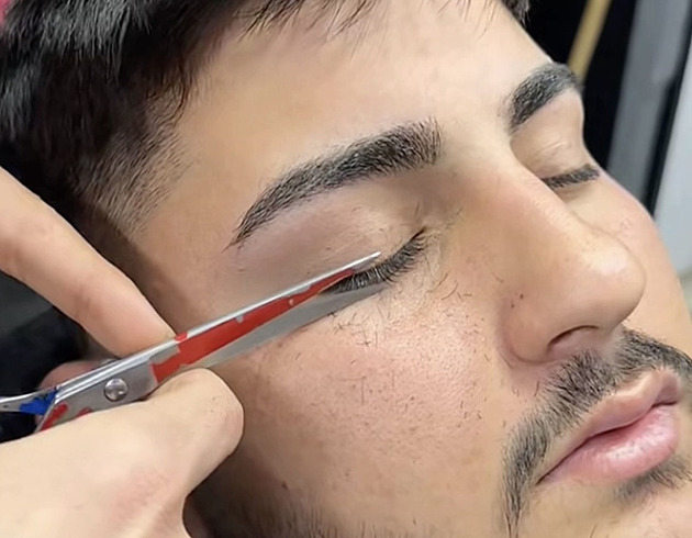 Novým muným beauty trendem je holení as.
