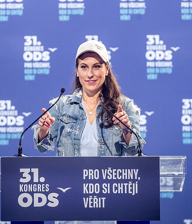 Eva Decroix.