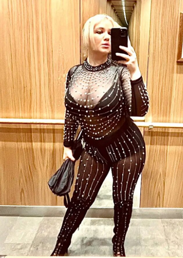 Beata Ernman, mlad sestra Grety Thunbergov, je docela slo.