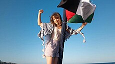 Greta Thunberg pluje zachránit Palestinu.