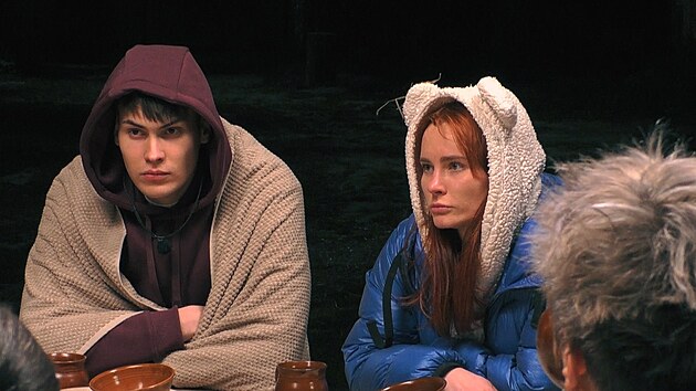 Luktuma a Mary u kulat�ho stolu. 