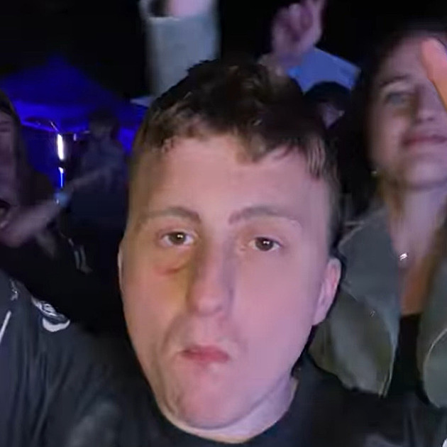 MaxGreen pod vlivem drog? Byl natočený v podivném stavu a skončil v nemocnici