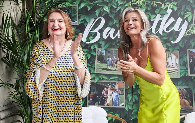 Eva Holubov a Pavlna Pozkov na tiskov konferenci k fimu Bardotky na...
