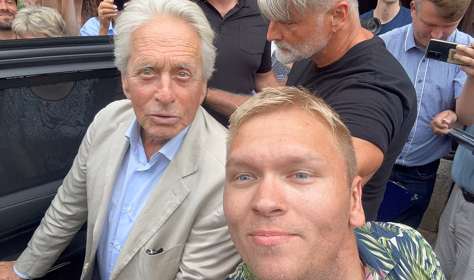 Kluk s kamením a Michael Douglas