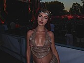 T�hotná Rachel �ádí na Beats for Love. Sedmý m�síc t�hotenství tomu prý nebrání