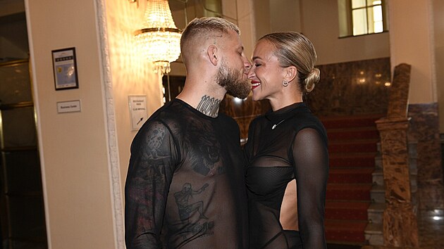 Radek Roual, Nela Slovkov