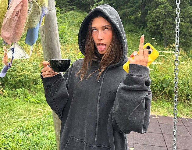 Justin Bieber a Hailey Bieber na dovolen