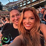 Grace Springerov na koncertu Coldplay