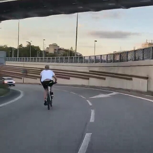 Policist pronsledovali zfetovanho cyklistu.