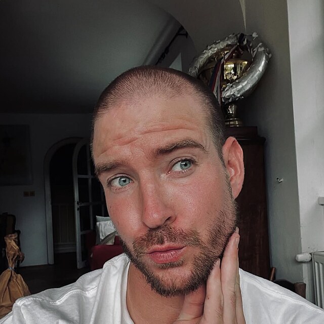 Vladimr Polvka zmnil image.