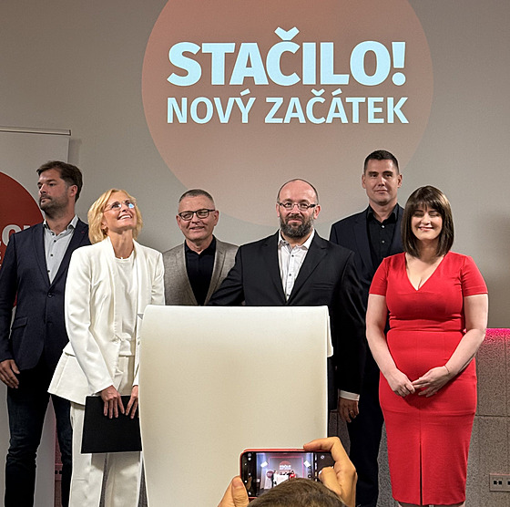 Jana Maláová v rudých atech nezabodovala