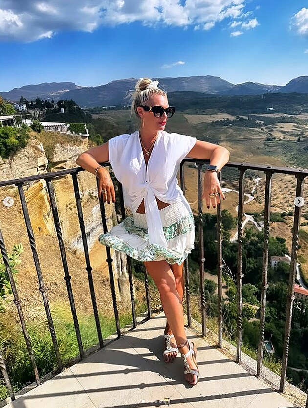 Lucie Borhyov