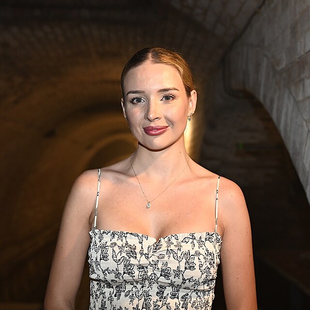 V�t�zka Zr�dc� Nicole ��chov�