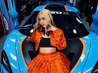 Lil Tay si zaloila OnlyFans. Zboila rekord, vydlala milion dolar za ti...