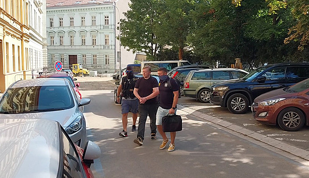 Soud ponechal ve vazbě Jiřikovského z bitcoinové kauzy