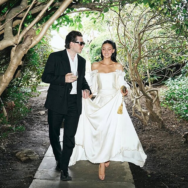 Brooklyn Beckham se podruh� o�enil.