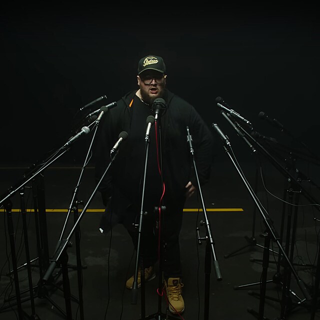 FattyPillow v nov�m videoklipu rapuje o sv�m �ivot�. Div�k�m te�ou slzy