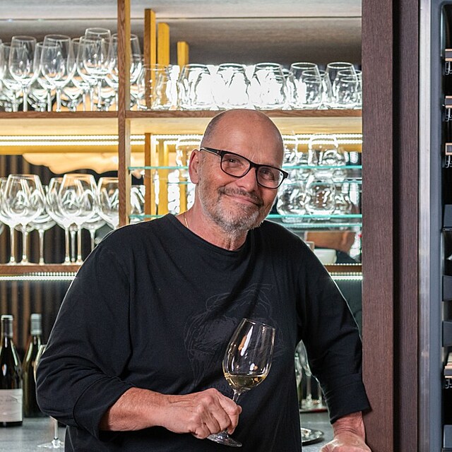 Zden�k Pohlreich rozj�d� YouTube kan�l. O va�en� na s�t�ch je velik� z�jem