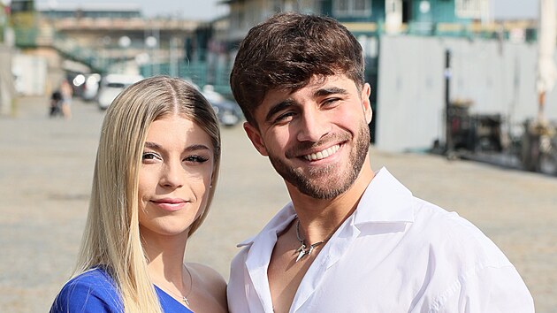 Anna Hamannov alias Kafuu, Lu Jambor