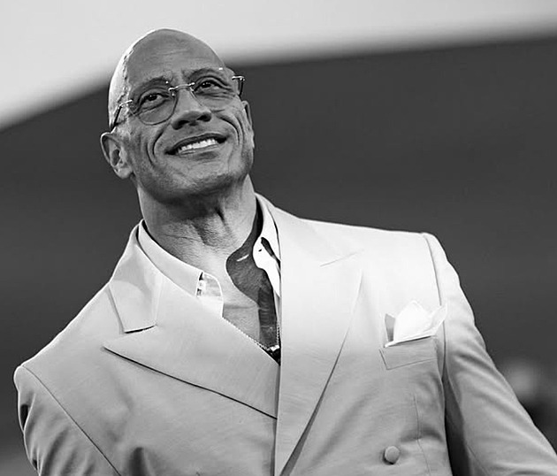 The Rock překvapil v Benátkách: Je menší než kdy dřív, ovace ho dojaly k slzám
