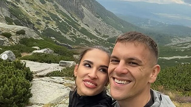 Jovi a Deny po dvou t�dnech vztahu: Podle lid� je to marketingov� tah