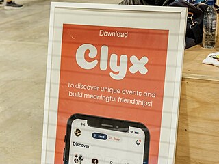 Jedno kliknut� na Netflix, deset krok� k setk�n� s kamar�dem. Pr�v� tahle...