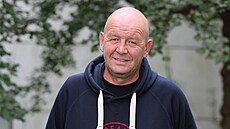 Herec Pavel Ne�as p�ed rozhovorem v Expresu