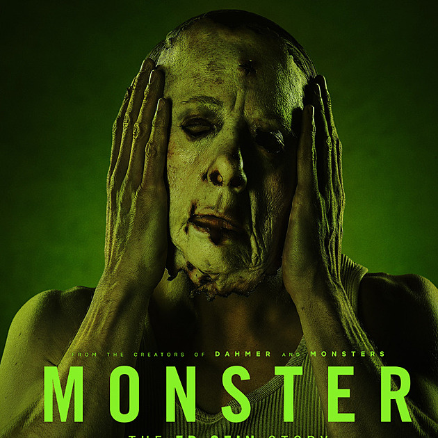 Monstrum: Příběh Eda Geina. Diváci sledují obrazovku přes prsty