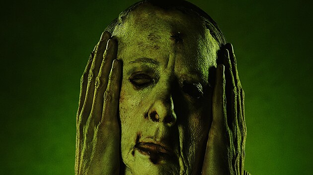 Monstrum: Pbh Eda Geina. Divci sleduj obrazovku pes prsty