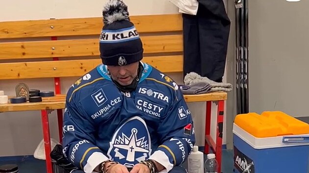 Od arm�dn� v�stroje k nov�mu fitness trendu. Z�t�ov� vesta se pou��v� ��m d�l �ast�ji