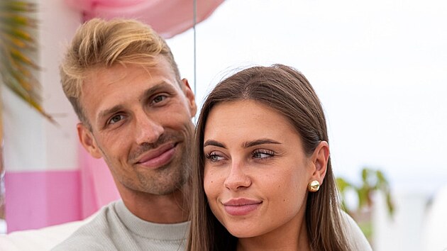 Danny o�ividn� po��d mysl� na Majdu. Ta se ale nechala sly�et, �e o n�j nem� z�jem