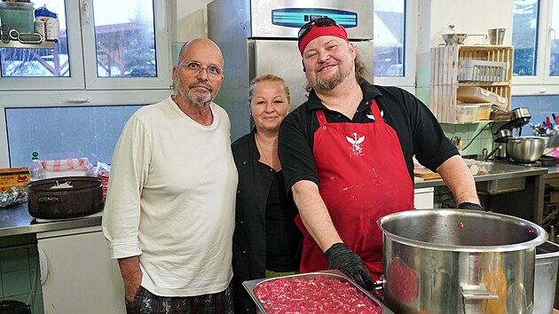 Natá�ení Ano, �éfe! v restauraci U t�ech kytar