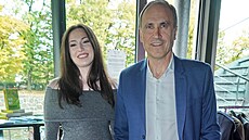 Ivan Pilip a Dominika p�sobili uvoln�n� a spokojen�, p�ijímali gratulace od...